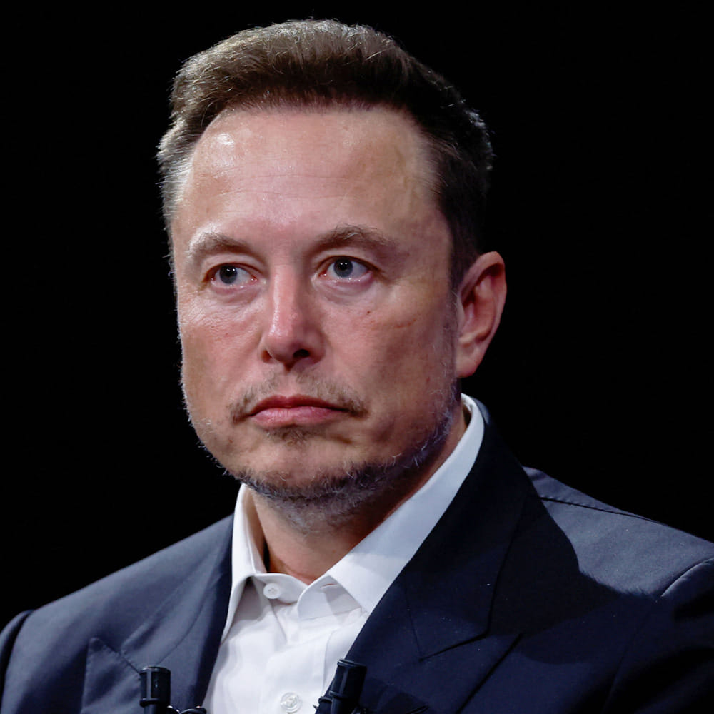 జీవితంలో చాలా మంది ఉదయం నుంచి రాత్రి వరకు శ్రమిస్తారు, అయినా ఆర్థికంగా స్థిరపడలేకపోతారు. కష్టపడటం ఒక్కటే డబ్బు సంపాదనకు ప్రామాణికం కాదని, స్మార్ట్‌గా ఆలోచించి పని చేయడం ద్వారానే అధిక ఆదాయాన్ని పొందవచ్చని ప్రపంచంలో అత్యంత విజయవంతమైన వ్యాపారవేత్త ఎలాన్ మస్క్ చెప్పిన ఐదు ముఖ్యమైన నియమాలు స్పష్టం చేస్తాయి. ఈ నియమాలు మన ఆలోచనా విధానాన్ని, పని తీరును సమూలంగా మార్చి, ఆర్థిక విజయానికి బాటలు వేస్తాయి.
