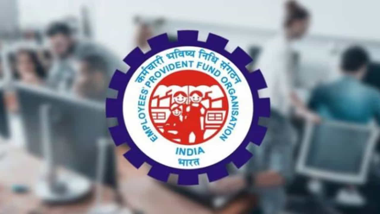మీ అకౌంట్ ఇనాక్టివ్గా ఉండకుండా ఉండాలంటే ఉద్యోగం మారేటప్పుడు పీఎఫ్ను బదిలీ చేసుకోండి. మీ యూఏఎన్ అన్ని ఉద్యోగాలకు అనుసంధానించబడి ఉందో లేదో చెక్ చేయండి. ఆధార్, బ్యాంక్ వివరాలు అప్డేట్ చేసుకోండి. కేవైసీ స్థితి క్రమం తప్పకంగా చూసుకోండి