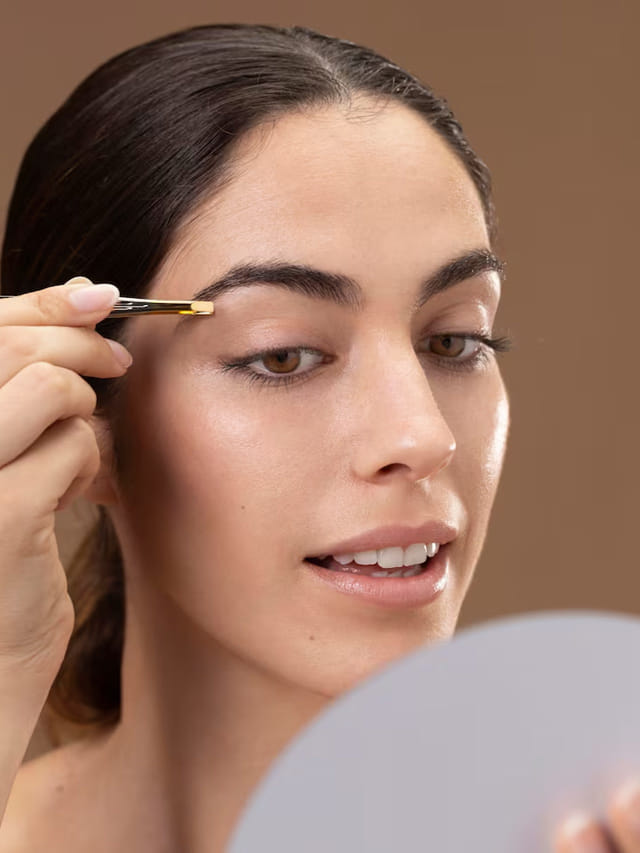 కనుబొమ్మలు పల్చగా ఉన్నాయా? ఇలా చేస్తే 7 రోజుల్లోనే మార్పు గ్యారెంటీ!