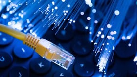 ఇంటర్నెట్‌ తెగ వాడేస్తున్నారా?.. జాగ్రత్త ఇంట్లో స్పై ఉన్నట్టే!