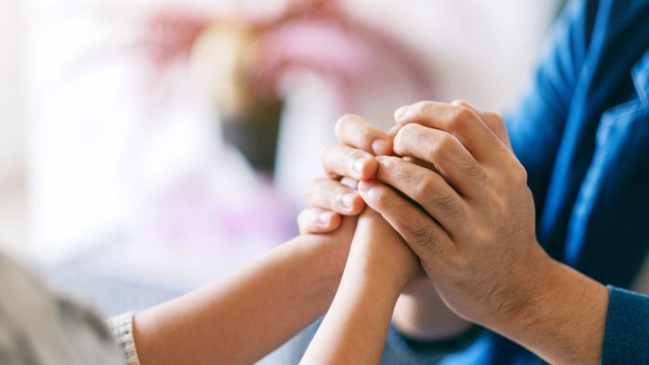 సారీ చెబితే ఓడినట్టు కాదు.. కోపాన్ని మోయడమంటే నిప్పును చేత్తో పట్టుకోవడమేనా..?