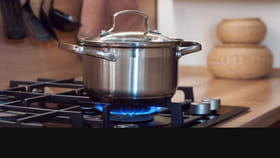 నెల రోజులు వచ్చే గ్యాస్ సిలిండర్ 45 రోజులు రావాలా? సింపుల్ టిప్స్