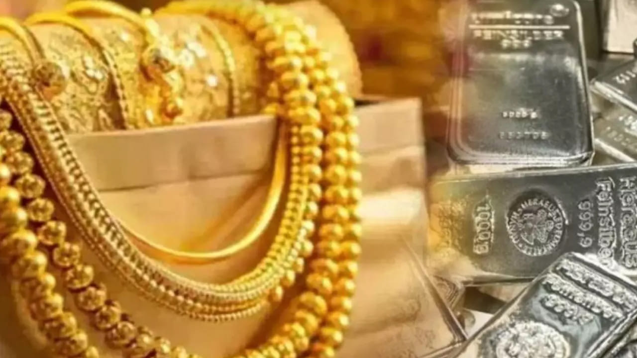 ఢిల్లీలో కేజీ సిల్వర్ ధర ప్రస్తుతం రూ.2.60 లక్షలుగా ఉంది. ఇది నిన్న రూ.2.50 లక్షలుగా ఉంది. నిన్నటితో పోల్చుకుంటే రూ.10 వేలు పెరిగింది. ఇక హైదరాబాద్‌లో కేజీ వెండి రూ.2,54,900గా ఉండగా.. మంగళవారం రూ.2.55 లక్షలుగా ఉంది. ఇక చెన్నైలో కూడా రూ.2.54 లక్షల వద్ద ఉంది.