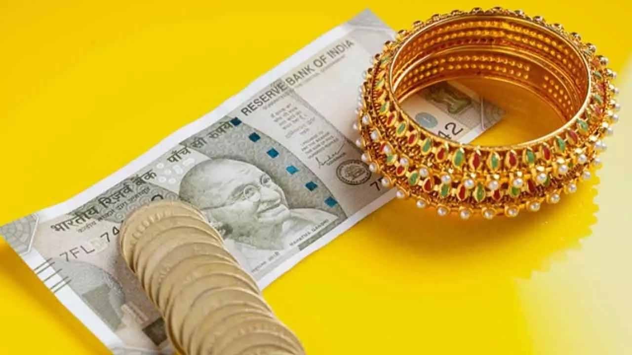 Gold Loan: గోల్డ్ లోన్ తీసుకుంటున్నారా? అయితే ఈ 4 విషయాలు తప్పక తెలుసుకోండి!