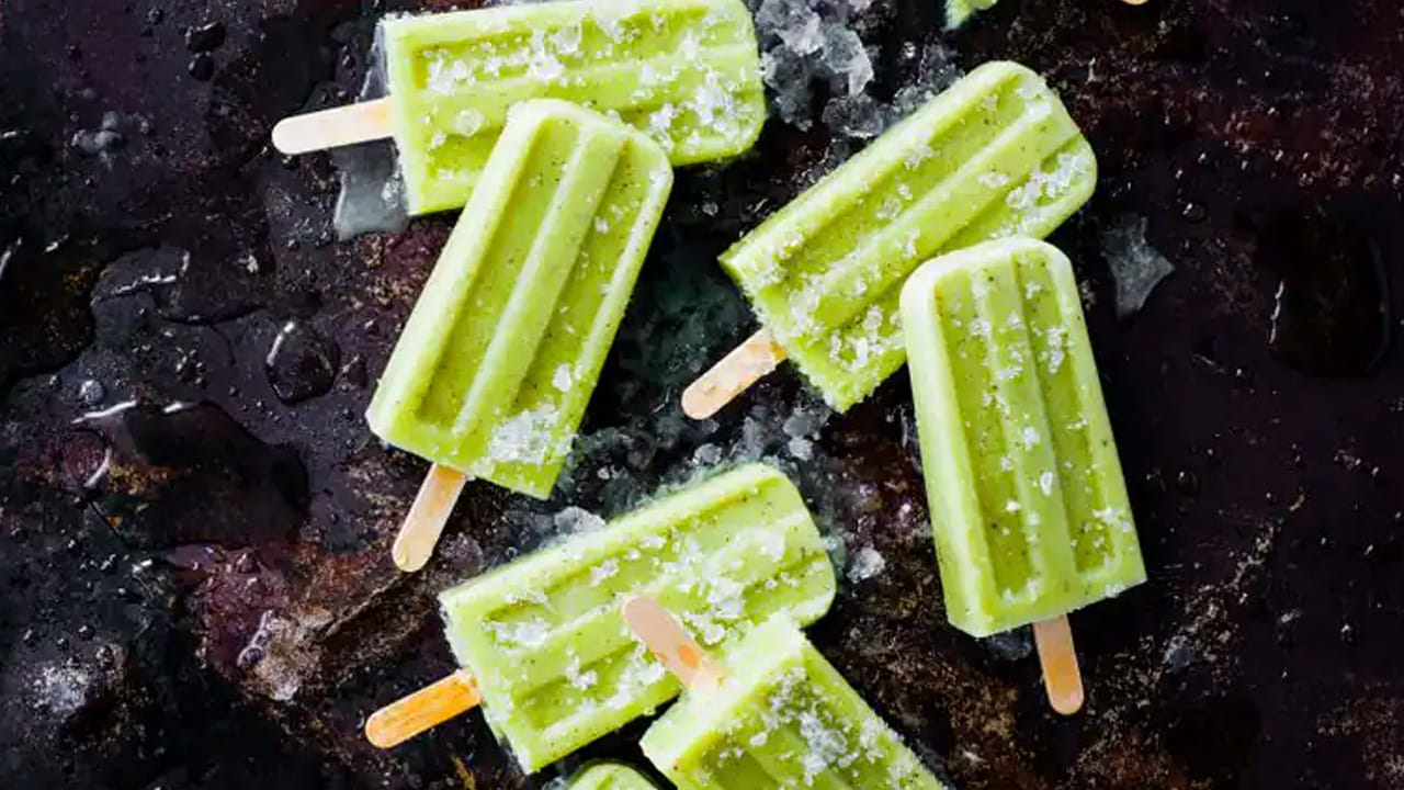 ఇక ఈ ఐస్ క్రీమ్ మౌల్డ్స్‌ను డీ ఫ్రిజ్‌లో దాదాపు ఎనిమిది నుంచి తొమ్మిది గంటల పాటు ఉంచాలి. ఒక వేళ మీరు సాయంత్రం చేస్తే రేపు మధ్యాహ్నం వరకు ఉంచాలి. దీని వలన అవి బాగా గడ్డ కట్టి ఐస్ క్రీమ్ షేప్‌లో పర్ఫెక్ట్ గా వస్తాయి.  అంతే కాకుండా మధ్యాహ్నం ఎండగా ఉన్న సమయంలో ఇంటిలోని వారందరూ ఆనందంగా తినవచ్చు. మరి మీరు కూడా ట్రై చేయండి, టేస్టీ టేస్టీ పచ్చి మామిడి ఐస్ క్రీమ్.