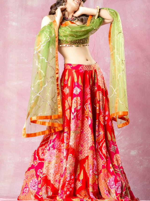 వయసు పెరగడానికి హర్మోన్ ఇంజక్షన్స్.. క్లారిటీ ఇచ్చిన హీరోయిన్..