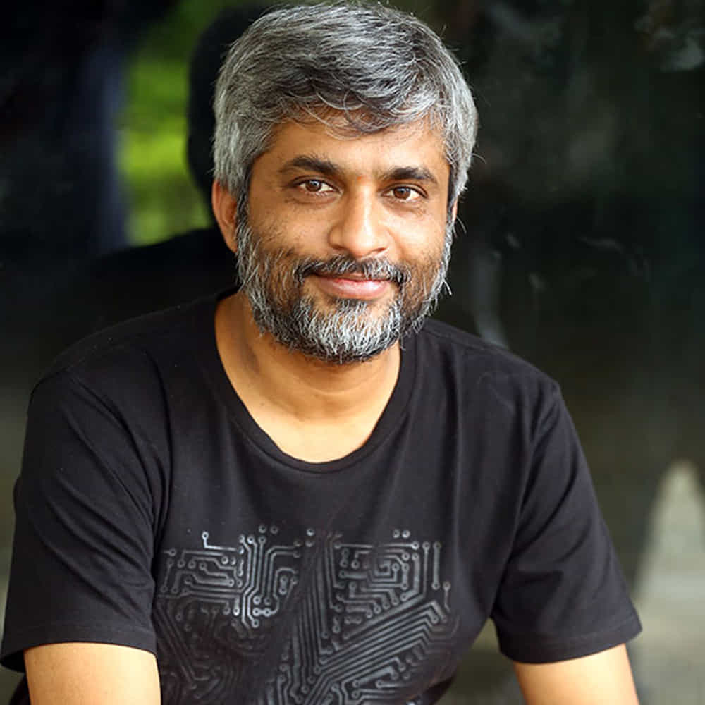 జూనియర్ ఎన్టీఆర్ ఆయన ఏ పాత్రలోనైనా, ఏ కథలోనైనా ఒదిగిపోగలరని పేర్కొన్నారు. "ఆయన చేయలేని పాత్ర అంటే ఏముంది? ఆయన చేయలేని కథ ఏంటి అసలు?" అని ప్రశ్నించారు. పురాణం, జానపదం, యాక్షన్, వినోదం, కామెడీ వంటి అన్ని రకాల పాత్రలను చేయగలడని  అన్నారు. దివంగత నటుడు ఎన్టీ రామారావు గారికి ఎన్ని అంశాలు ఉన్నాయో అన్నీ జూనియర్ ఎన్టీఆర్ లో ఉన్నాయని హను రాఘవపూడి సిన్సియర్ గా నమ్ముతున్నట్లు తెలిపారు. 