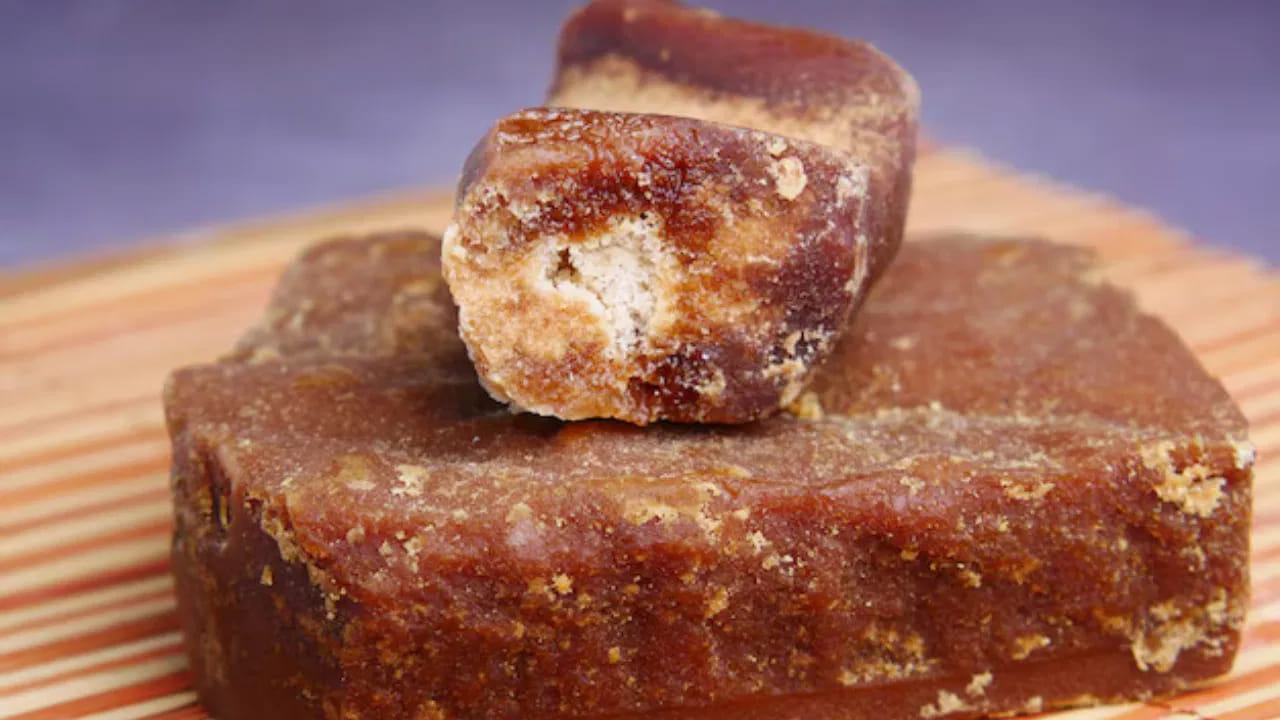 How To Identify Pure Jaggery