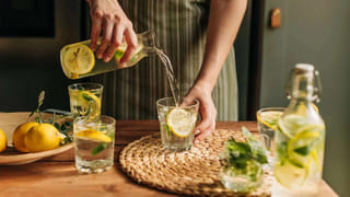 Chanakya Niti: మీ జీవితంలో ఈ విషయాలు మారవు.. చాణక్యుడి గట్టి హెచ్చరిక