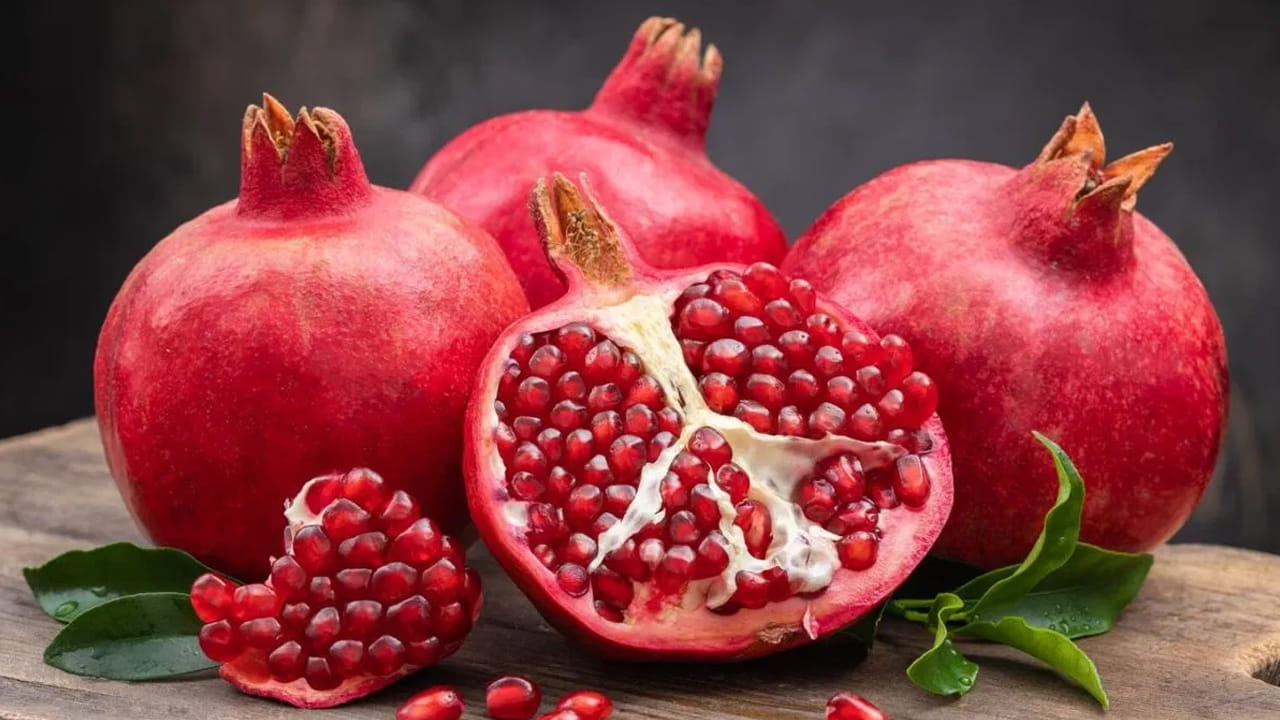 జస్ట్.. 30సెకన్లలో గింజలన్నీ గిన్నెలోకి.. దానిమ్మ ఒలవడం ఇక చిటికెలో పని..