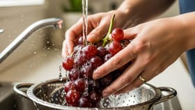 ద్రాక్ష పండ్లు ఇలా తింటే హాస్పిటల్​ పాలవ్వాల్సిందే!