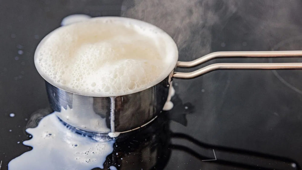 పాలు త్వరగా పాడవుతున్నాయా.. ఈ చిట్కాలు పాటిస్తే రెండు రోజులైనా ఫ్రెష్‌గా ఉంటాయి..