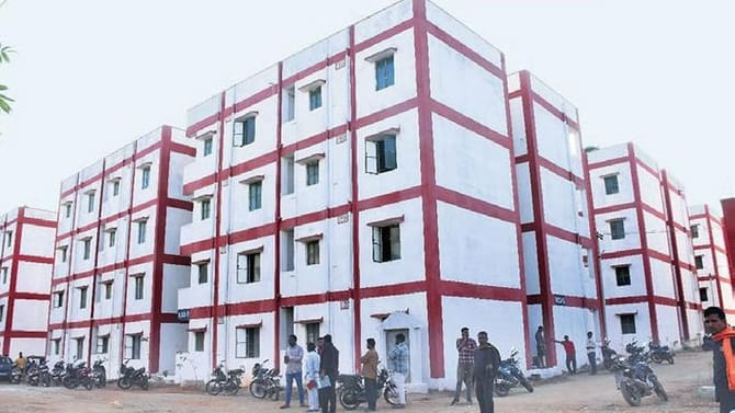 బిగ్ అలర్ట్.. వారి నుంచి డబుల్‌ బెడ్‌రూమ్‌ ఇళ్లు వెనక్కి..!