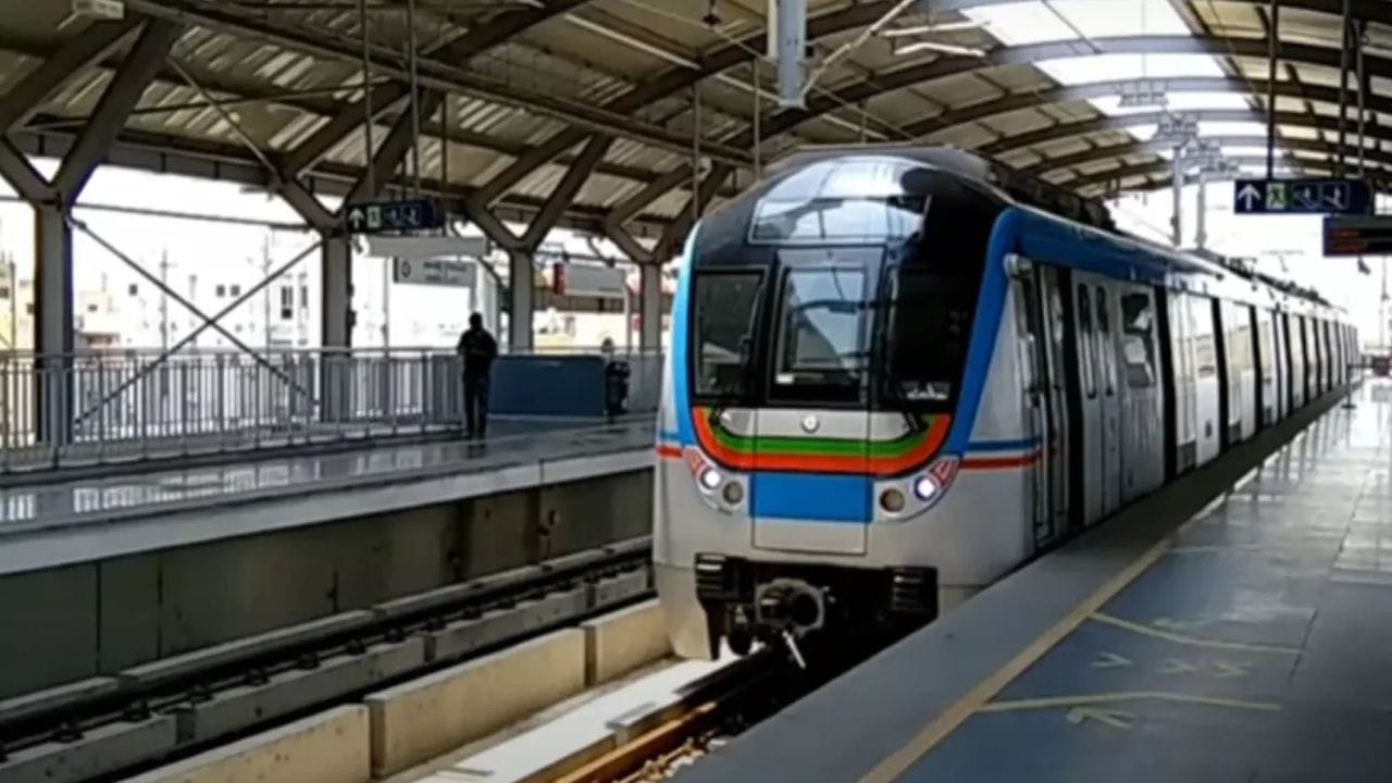 Hyderabad Metro: ప్రయాణికులకు గుడ్‌న్యూస్.. మెట్రో విషయంలో రేవంత్ సర్కార్ కీలక నిర్ణయం