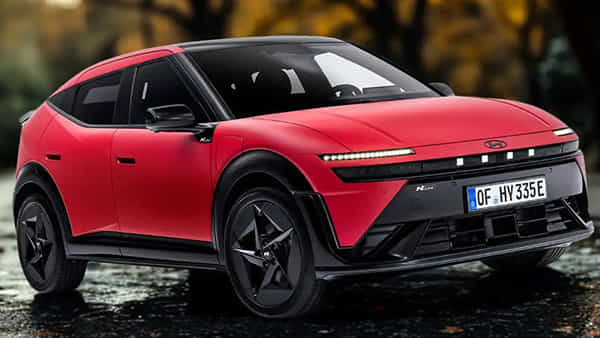 Hyundai: హ్యుందాయ్ నుంచి అదిరిపోయే ఈవీ.. ఒక్కసారి ఛార్జ్ చేస్తే 496 కి.మీ రేంజ్.. బడ్జెట్ ధరల్లోనే..