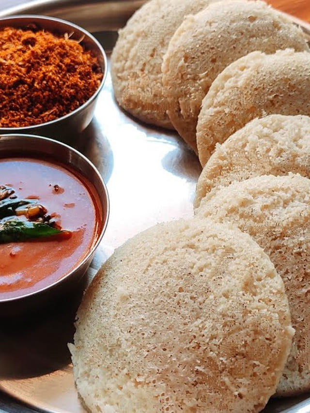 హెల్తీ జొన్న ఇడ్లీలు.. పల్లీల చట్నీతో తింటే నోరూరే టేస్ట్!