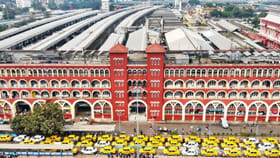మన దేశంలో అతిపెద్ద రైల్వే స్టేషన్ ఏదో తెలుసా..?