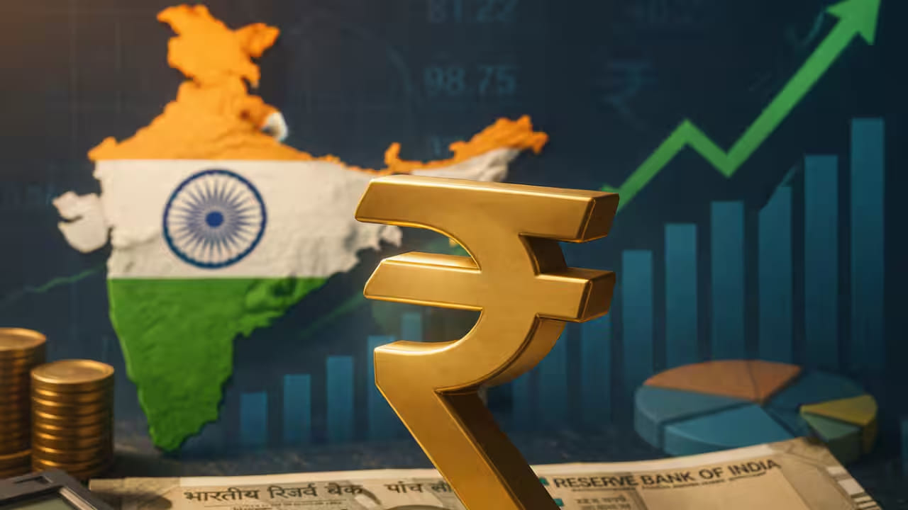 రికార్డ్‌ స్థాయిలో తిరిగి పుంజుకున్న రూపాయి విలువ! 13 ఏళ్లలో తొలిసారి!