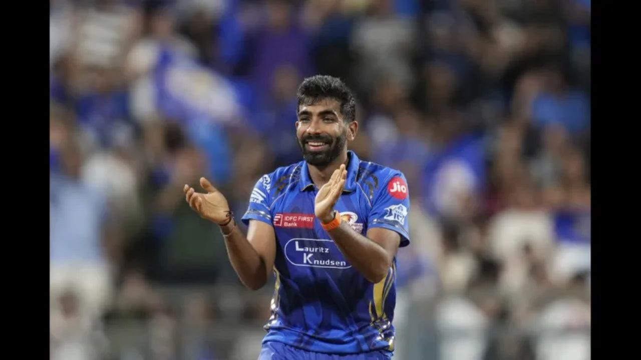 ఐపీఎల్‌లో ముంబై ఇండియన్స్‌కు ప్రాతినిధ్యం వహిస్తున్న బుమ్రా, ఈ ఐపీఎల్ సీజన్‌లో ఇప్పటివరకు 3 మ్యాచ్‌లు ఆడాడు. కేకేఆర్‌తో జరిగిన తొలి మ్యాచ్‌లో బుమ్రా 4 ఓవర్లు బౌలింగ్ చేసి 35 పరుగులు ఇచ్చాడు. కానీ వికెట్ తీయడంలో విఫలమయ్యాడు.