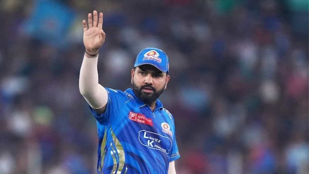 రోహిత్ శర్మ వంటి అనుభవజ్ఞుడైన ఆటగాడు దూరం కావడం ముంబై బ్యాటింగ్ లైనప్కు పెద్ద లోటు. ఓపెనింగ్లో ఆయన ఇచ్చే మెరుపు ఆరంభాలు జట్టు విజయాల్లో కీలక పాత్ర పోషిస్తాయి. ఇప్పుడు ఆయన స్థానాన్ని ఎవరు భర్తీ చేస్తారు, ముంబై తిరిగి విజయాల బాట ఎలా పడుతుంది అనేది ఆసక్తికరంగా మారింది. అభిమానులు మాత్రం తమ అభిమాన ఆటగాడు త్వరగా కోలుకుని మైదానంలోకి అడుగుపెట్టాలని కోరుకుంటున్నారు.