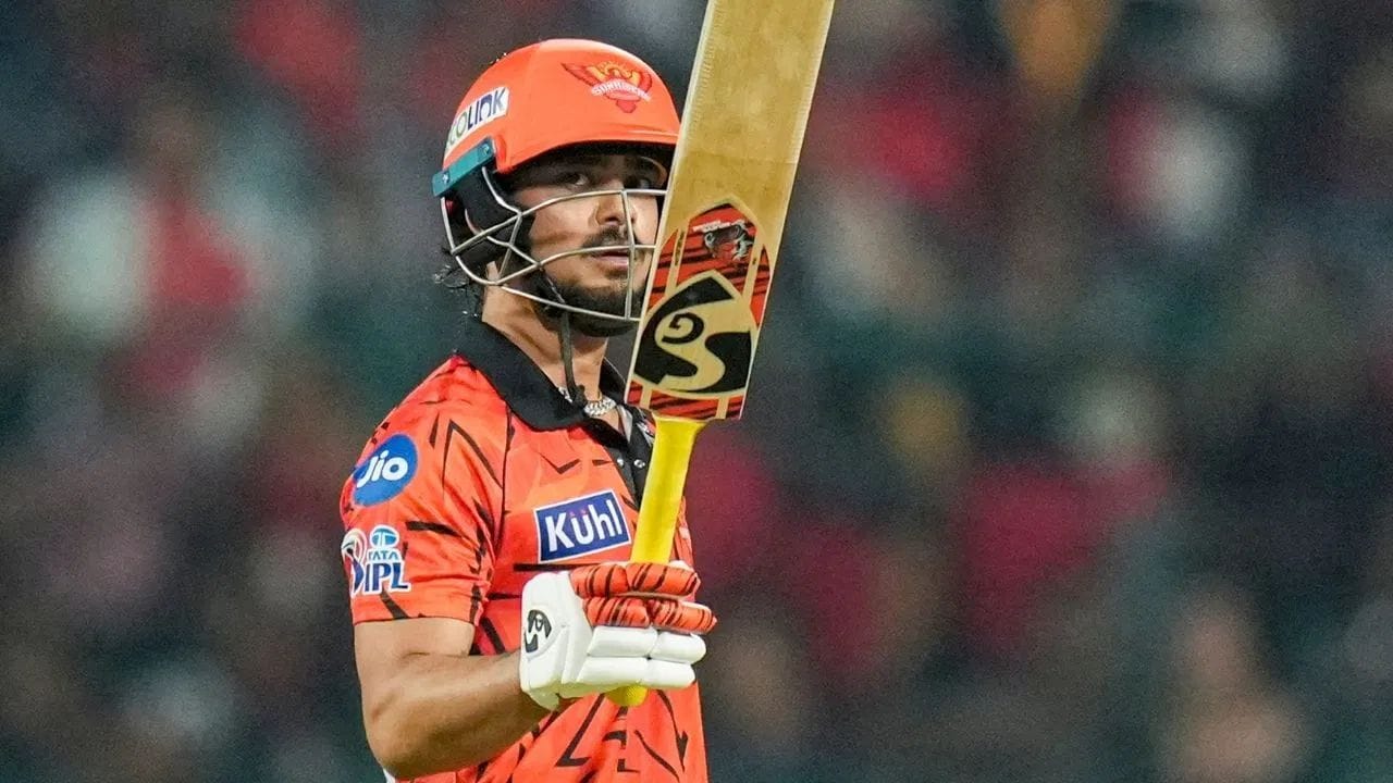 ఈ జాబితాలో రెండవ స్థానంలో ఎస్ఆర్‌హెచ్ ప్రస్తుత కెప్టెన్ ఇషాన్ కిషన్ ఉన్నారు. అతను రెండు ఇన్నింగ్స్‌లలో 94 పరుగులు చేశాడు. మూడవ స్థానంలో కూడా ఎస్ఆర్‌హెచ్‌కు చెందిన హెన్రిచ్ క్లాసెన్ ఉన్నారు. అతను రెండు మ్యాచ్‌లలో 83 పరుగులు చేశాడు.