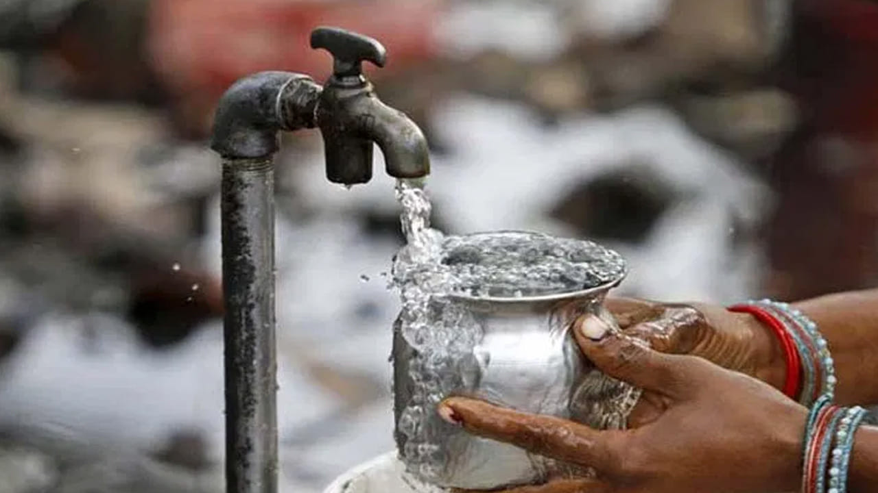 ఆప్షన్ 4: అత్యవసర పరిస్థితుల్లో స్థానిక లైన్ మన్ లేదా ఫీల్డ్ స్టాఫ్‌ను సంప్రదించి సేవలు పొందవచ్చు. వినియోగదారులు సహకరించాలని కోరుకుంటూ, సమస్య పరిష్కారానికి సంబంధించి తాజా సమాచారం త్వరలోనే తెలియజేయబడుతుంది.