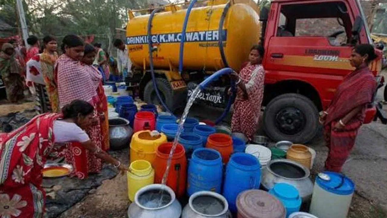 జలమండలి వినియోగదారులకు అలర్ట్ కస్టమర్ కేర్ నంబర్ 155313 ప్రస్తుతం IVRS సాంకేతిక లోపం కారణంగా తాత్కాలికంగా పనిచేయడం లేదు. ఈ సమస్యను BSNL సాంకేతిక బృందం అత్యవసరంగా పరిష్కరించే చర్యలు చేపట్టింది. ఈ కారణంగా కలిగిన అసౌకర్యానికి చింతిస్తున్నామని తెలిపారు. 
