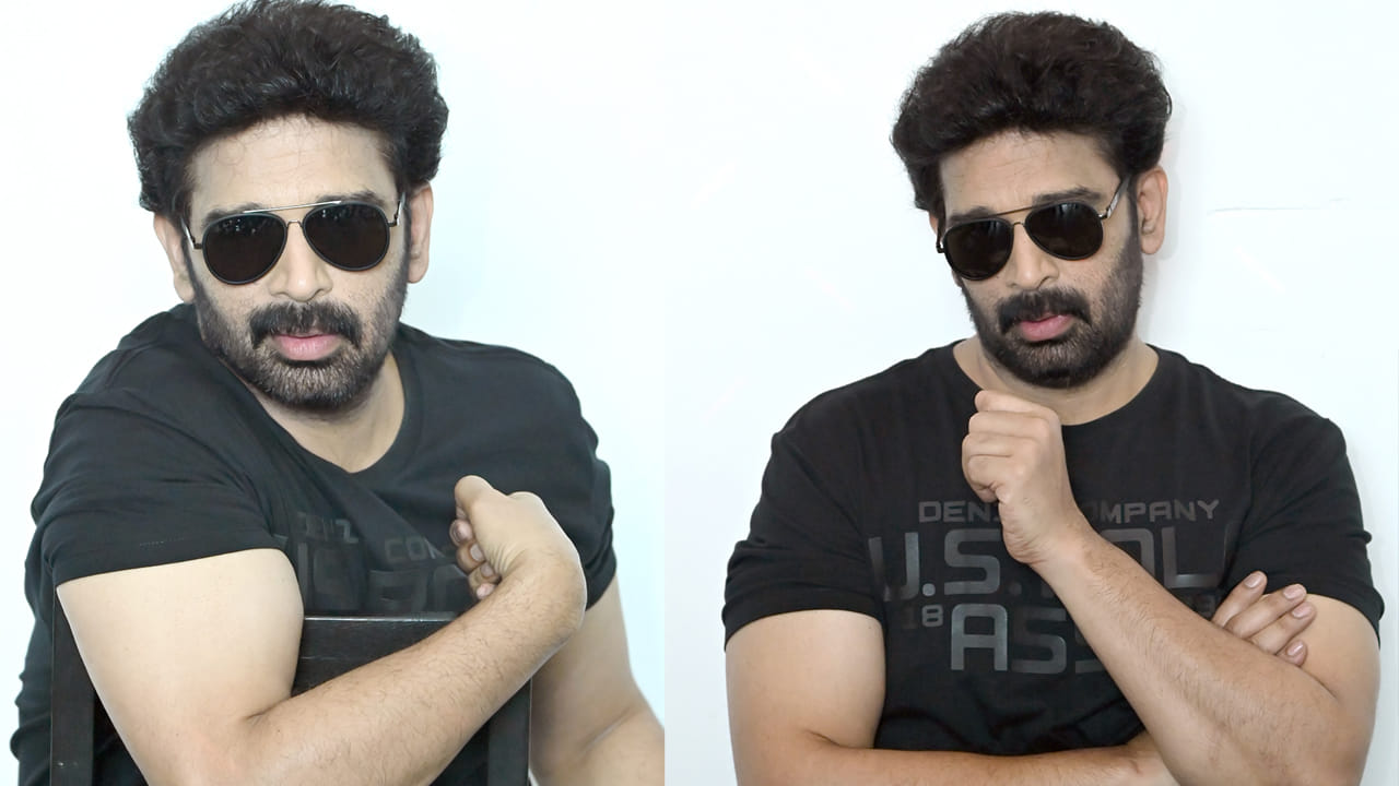 నటుడిగా ప్రతిరోజూ కొత్త సవాలు ఎదురవుతుందని, దానికి శరీరం సహకరించాలంటే వ్యాయామం తప్పనిసరని ఆయన నమ్ముతారు. షూటింగ్ బిజీలో ఉన్నా సరే తన వర్కౌట్ సమయాన్ని మాత్రం ఆయన అస్సలు వదులుకోరు.  అన్నం తినకుండా ఉండటం అనేది ఒక తెలుగు వాడికి దాదాపు అసాధ్యం అనిపిస్తుంది. కానీ జేడీ చక్రవర్తి గత రెండు దశాబ్దాలకు పైగా అన్నానికి దూరంగా ఉంటున్నారు. వినడానికి వింతగా ఉన్నా, తన శరీరానికి ఏది అవసరమో ఆయనకు బాగా తెలుసు.
