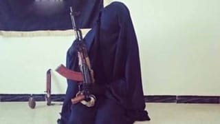 Hyderabad: మూడు నెలల ముందు పోయిన బైక్‌కు వచ్చిన చలానా.. ఫోటో చూడగా కళ్లు తేలేశాడు