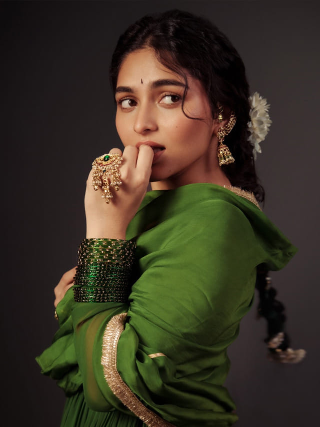 కాయడు లోహర్‌కు అర్ధరాత్రి  అతని నుండి ఫోన్ కాల్.. షాక్ లో ముద్దుగుమ్మ.. కట్ చేస్తే 