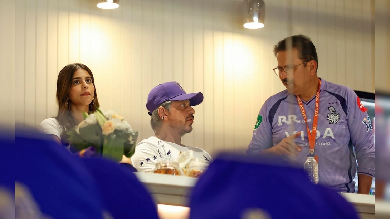 IPL 2026 KKR : కెమెరామెన్ ఫోకస్ అంతా షారుఖ్ మీదే.. కేకేఆర్ వికెట్లు పడుతుంటే బాద్‌షా టెన్షన్ మామూలుగా లేదు