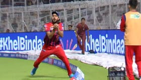 కేకేఆర్ బ్యాటర్ అవుటా? సిక్సా? అంపైర్ నిర్ణయంపై ఫ్యాన్స్ ఫైర్