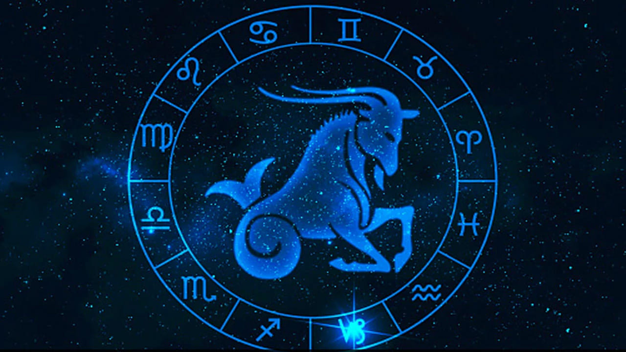 మకర రాశి (Makara Rashi): ఏప్రిల్ 6 నుండి ఏప్రిల్ 12 వరకు ఉన్న కాలం అద్భుతంగా ఉంటుంది. ప్రస్తుతం మీ వ్యక్తిగత, వృత్తిపరమైన జీవితాలను పీడిస్తున్న సమస్యలు పరిష్కారమై, మీకు వివిధ కష్టాల నుండి ఉపశమనం లభిస్తుంది. ఈ వారం మకర రాశి వారు మానసికంగా, భావోద్వేగపరంగా బలంగా ఉండటానికి ఒక మంచి సమయం. దీర్ఘకాలంగా ఉన్న వివాదాలు పరిష్కారమై, మీ జీవితంలో స్థిరత్వాన్ని తీసుకురావచ్చు. అదనంగా, మీరు కుటుంబ సభ్యులు లేదా ప్రియమైనవారితో కలిసి ఒక పుణ్యక్షేత్రాన్ని సందర్శించే అవకాశం లభించవచ్చు. ఏప్రిల్లోని ఈ వారం వృత్తిపరమైన పురోగతికి సంకేతాలను సూచిస్తుంది. మీరు తీసుకునే ఒక ప్రధాన నిర్ణయం గణనీయమైన ప్రయోజనాలను చేకూర్చవచ్చు.