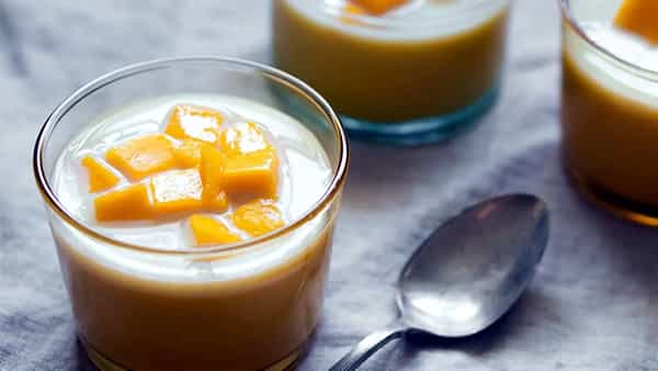 Mango pudding: పిల్లలకు మామిడి పండు ఇలా తినిపించండి.. అదిరిపోయే మ్యాంగో పుడ్డింగ్ రెసిపీ తయారీ ఇలా!