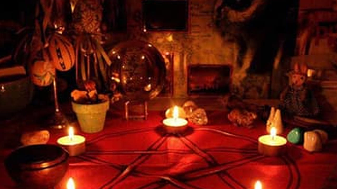 ఒడిశా, కుసభద్ర నది ఘాట్ .. ఒడిశాలోని కుసభద్ర నది ఒడ్డున నిత్యం తాంత్రిక ఆచారాలు జరుగుతాయంట. ముఖ్యంగా ఈ నది ఒడ్డు క్షుద్ర విద్యకు చాలా ప్రసిద్ధి అని చెబుతుంటారు. చాలా భయానకమైన ప్రదేశంలో ఇదొక్కటి, చాలా మంది ఈ ప్రదేశం వైపు వెళ్లాలి అంటే వణికిపోతారంట. 