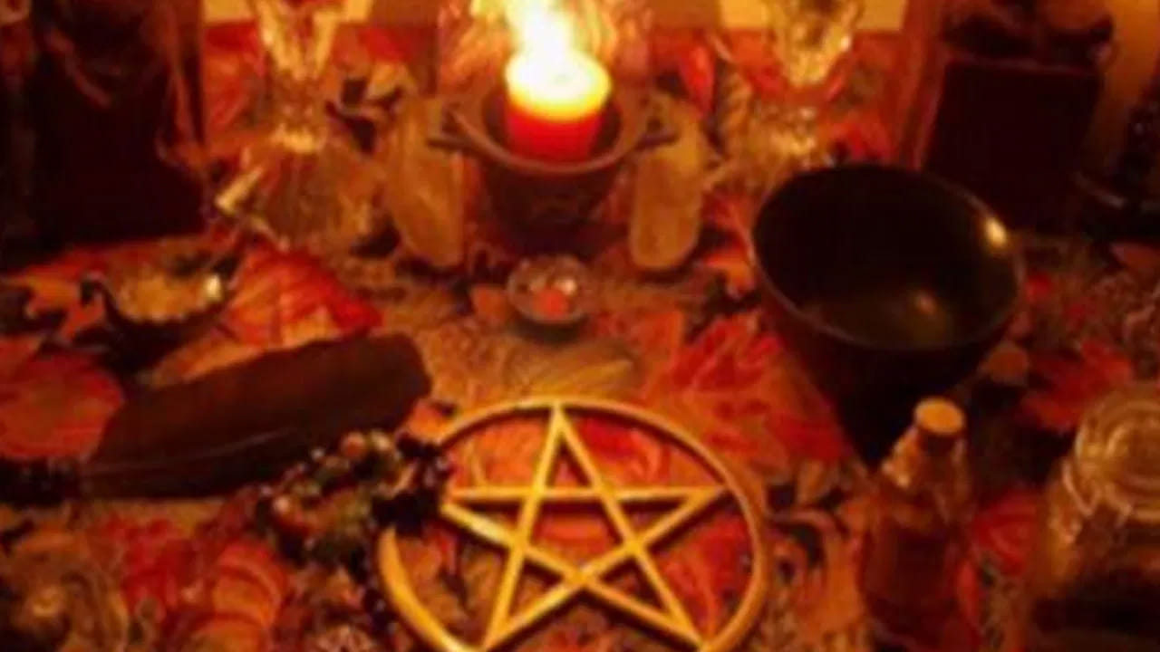 నోట్ : ఈ వార్తలలో ఇవ్వబడిన సమాచారం మత విశ్వాసాలపై ఆధారపడి ఉంది. పాఠకుల ఆసక్తి మేరకు.. పలువురు పండితుల సూచనలు, వారి తెలిపిన అంశాల ఆధారంగా అందించినవి మాత్రమే.. వీటిలో ఎలాంటి శాస్త్రీయ ఆధారాలు లేవని పాఠకులు గమనించాలి. టీవీ9 తెలుగు దీనిని ధృవీకరించలేదు