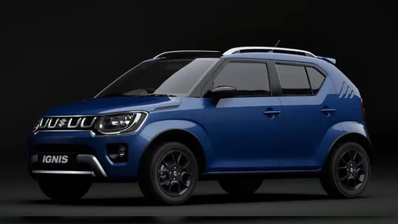  ఇన్విక్టో ప్రత్యేకతలను పరిశీలిస్తే.. హైబ్రిడ్ ఇంజన్: ఇందులో 2.0-లీటర్ పెట్రోల్ ఇంజన్‌తో కూడిన స్ట్రాంగ్ హైబ్రిడ్ సిస్టమ్ ఉంది. ఇది 184hp శక్తిని ఉత్పత్తి చేస్తుంది. ఇక మైలేజీ: ఏఆర్ఏఐ (ARAI) ప్రకారం, ఈ కారు లీటరుకు 23.24 కి.మీ మైలేజీని ఇస్తుంది. ఇందులో పనోరమిక్ సన్‌రూఫ్, 10.1-అంగుళాల టచ్‌స్క్రీన్, వెంటిలేటెడ్ ఫ్రంట్ సీట్లు, డ్యూయల్ జోన్ క్లైమేట్ కంట్రోల్, పవర్డ్ టెయిల్‌గేట్ వంటి లగ్జరీ ఫీచర్లు ఇందులో ఉన్నాయి.