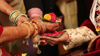 Hyderabad: బ్యాంక్ అకౌంట్‌లో డబ్బులు చెక్ చేయాలనుకున్నాడు.. తీరా ఫోన్‌కు వచ్చిన మెసేజ్ చూడగా