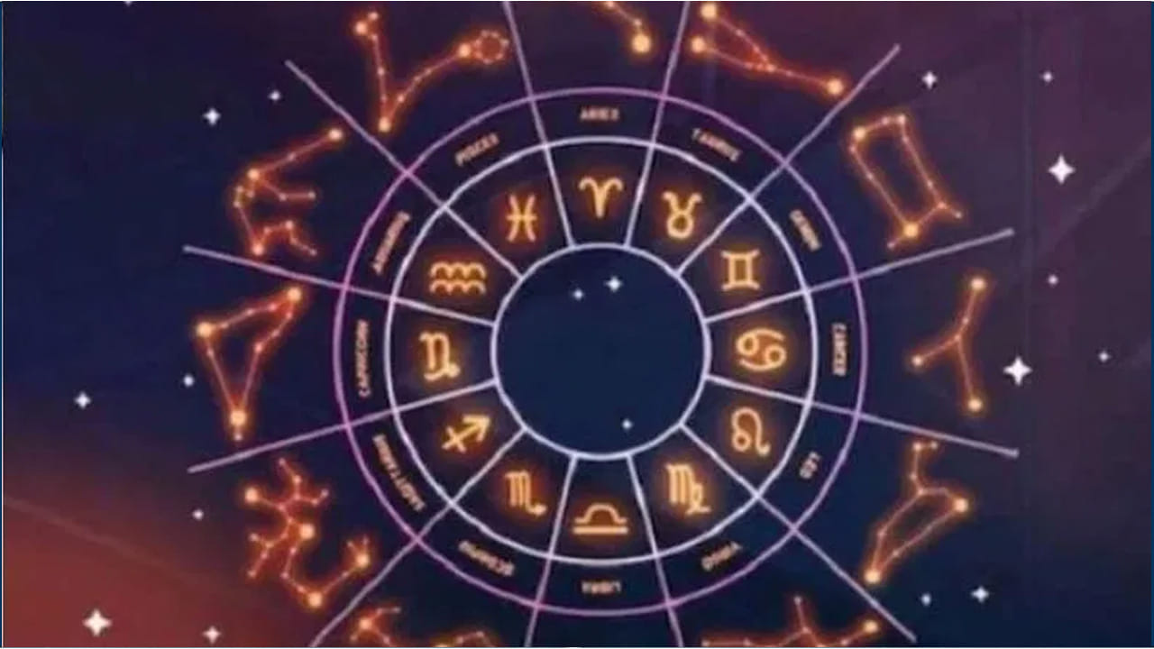 అదే విధంగా 12 రాశుల్లో మేష రాశి వారు ఆర్థిక సమస్యలు, మిథున రాశి వారికి మానసిక సమస్యలు అధికం అవుతాయి. అంతే కాకుండా కర్కాటక రాశి, కన్యా రాశి వారు చాలా ఇబ్బందులు ఎదుర్కొంటారంట. సింహ రాశి . వృశ్చిక,మకర, ధనస్సు, మీన రాశి వారు ఆరోగ్య పరంగా ఇబ్బందులు ఎదుర్కుంటారు. అందుకే ఈ రాశుల వారు మే నెలలో చాలా జాగ్రత్తగా ఉండాలంట. Disclaimer: ఇక్కడ అందించిన సమాచారం జ్యోతిష శాస్త్రం, సాధారణ నమ్మకాల ఆధారంగా మాత్రమే అందించబడింది. ఈ సమాచారం ఖచ్చితంగా నిజం లేదా శాస్త్రీయంగా నిర్ధారితమైన సమాచారం అని భావించకండి. వ్యక్తిగత నిర్ణయాలు తీసుకునే ముందు సంబంధిత నిపుణులను సంప్రదించడం మంచిది