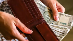 పర్స్‌లో డబ్బు నిలవడానికి చేయాల్సినవి.. చేయకూడని తప్పులు ఇవే!