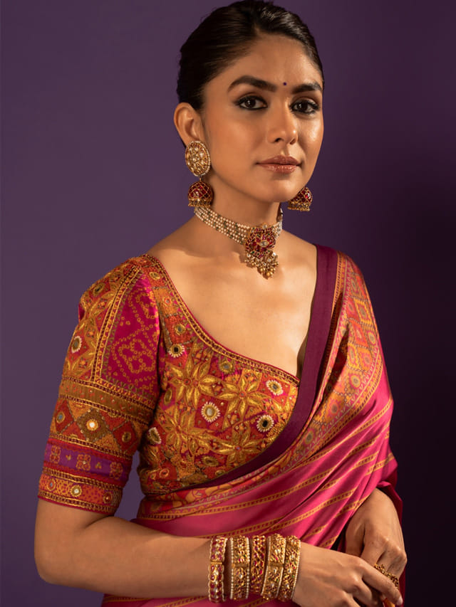 మృణాల్ సినిమాల్లో ఆ వింత సెంటిమెంట్.. అందుకే హిట్లు కొడుతోందా