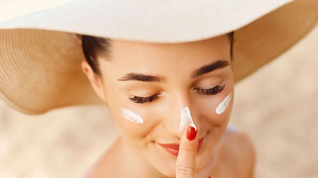 ఎండవల్ల చర్మం నల్లగా మారిందా? వంటింట్లో దొరికే ఈ వస్తువులతో ‘సన్ టాన్’కు చెక్ పెట్టండి!