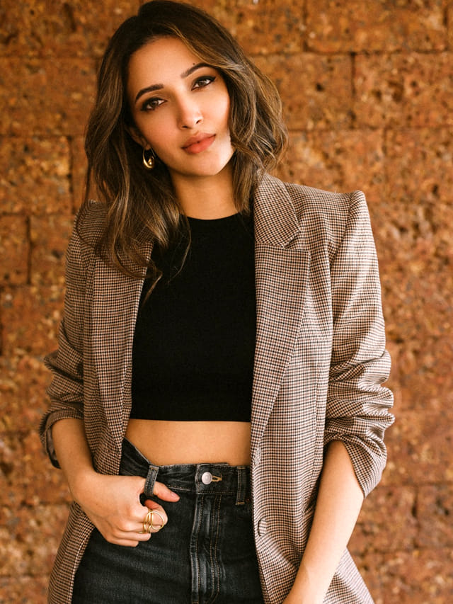 సైలెంట్ అయిపోయిన రాధికా.. ఎదురుచూపులు తప్పడంలేదు