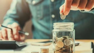 క్రెడిట్ ఉంది కదా అని తెగ వాడేస్తున్నారా? ఈ 8 ట్రాన్సాక్షన్స్ చేశారా అంతే సంగతులు