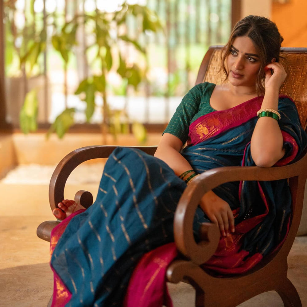 ఇదిలా ఉంటే ఇప్పుడు ఈ బ్యూటీ మాస్ రాజా రవితేజ కొత్త సినిమాలో ఎంపికైనట్టు గుసగుసలు వినిపిస్తున్నాయి. ఇరుముడి సినిమా తర్వాత గోపిచంద్ మలినేనితో ఓ సినిమా చేస్తున్నారు రవితేజ. ఆ సినిమా కోసం నిధి అగర్వాల్ పేరును పరిశీలిస్తున్నట్టు టాక్ వినిపిస్తుంది. 