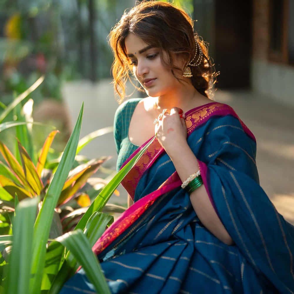 ప్రస్తుతం ఈ అమ్మడు వరుస సినిమాలు చేస్తూ దూసుకుపోతుంది. మొన్నటివరకు టాలీవుడ్ సినిమాలో మెరిసిన ఈ భామ. ఇప్పుడు పాన్ ఇండియా సినిమాలు చేస్తూ ఆకట్టుకుంటుంది. ఇటీవలే రెండు పాన్ ఇండియా సినిమాలు చేసింది ఈ అందాల భామ.