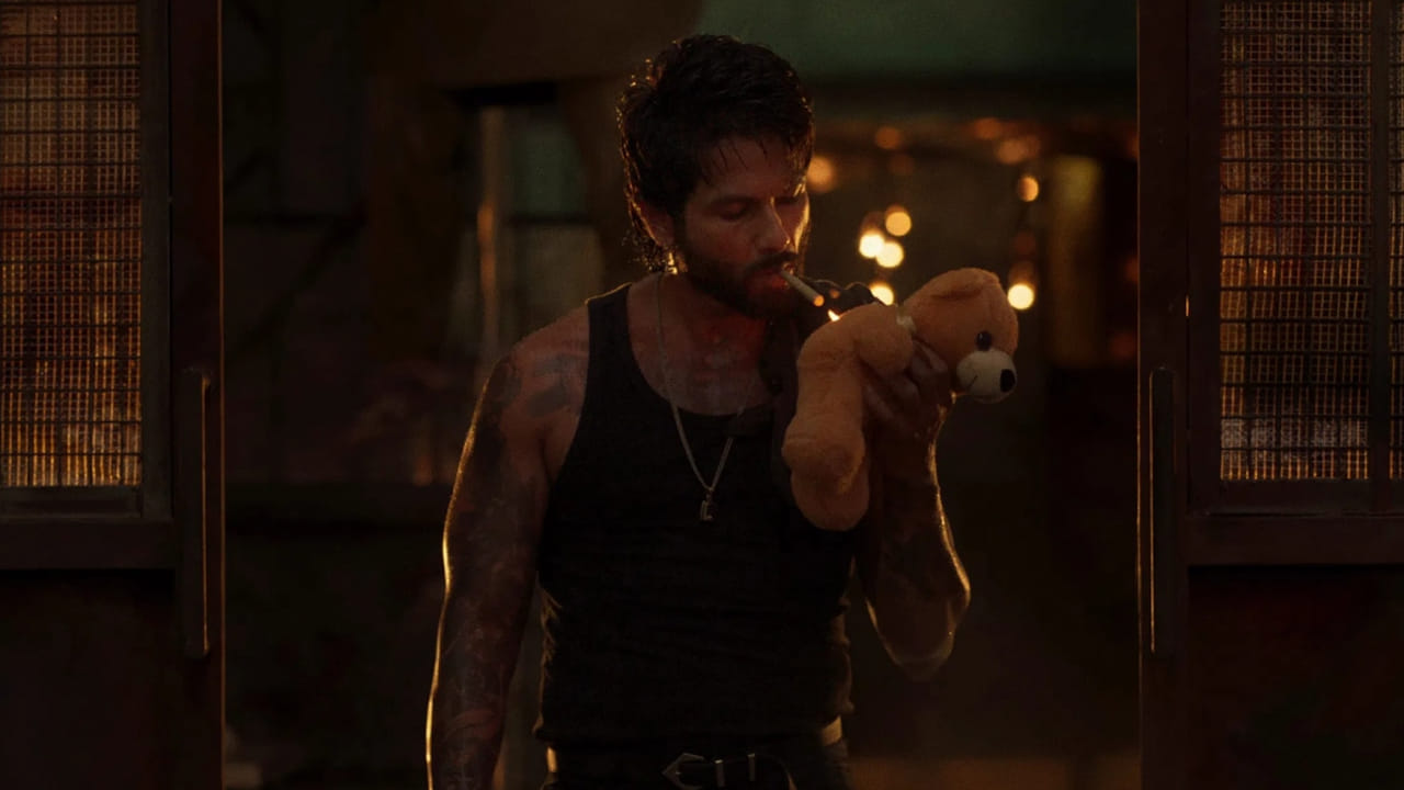 బాలీవుడ్ హంగామా ప్రకారం, ఈ చిత్రం భారతదేశంలో రూ.59 కోట్లు (దాదాపు $1.5 బిలియన్లు) వసూలు చేసింది. అయితే, ప్రపంచవ్యాప్తంగా దీని మొత్తం వసూళ్లు కేవలం రూ.92 కోట్లు (దాదాపు $1.9 బిలియన్లు) మాత్రమే. "ఓ రోమియో" ప్రస్తుతం ప్రైమ్ వీడియోలో నెం. 1 స్థానంలో ట్రెండింగ్‌లో ఉంది. మీరు ఈ సస్పెన్స్-యాక్షన్ థ్రిల్లర్‌ను ప్రైమ్ వీడియోలో ఎప్పుడైనా చూడొచ్చు. షాహిద్ కపూర్ నటించిన 'ఓ రోమియో' చిత్రానికి విశాల్ భరద్వాజ్ దర్శకత్వం వహించారు. ఇందులో నానా పటేకర్, ఫరీదా జలాల్, త్రిప్తి దిమ్రి, అవినాష్ తివారీ ప్రధాన పాత్రల్లో నటించారు. 