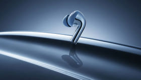 వన్‌ప్లస్‌ నుంచి క్రేజీ ఫోన్‌, ఇయర్‌బడ్స్‌!