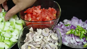 ఈ కూర తినాలంటే ఏడాది మొత్తం ఎదురు చూడాల్సిందే..