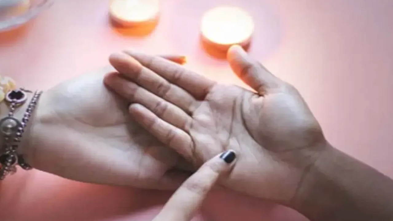 నోట్ : ఈ వార్తలలో ఇవ్వబడిన సమాచారం మత విశ్వాసాలపై ఆధారపడి ఉంది. పాఠకుల ఆసక్తి మేరకు.. పలువురు పండితుల సూచనలు, వారి తెలిపిన అంశాల ఆధారంగా అందించినవి మాత్రమే.. వీటిలో ఎలాంటి శాస్త్రీయ ఆధారాలు లేవని పాఠకులు గమనించాలి. టీవీ9 తెలుగు దీనిని ధృవీకరించలేదు